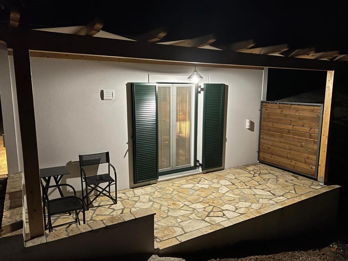 The Old Stables Apartment Vátos المظهر الخارجي الصورة