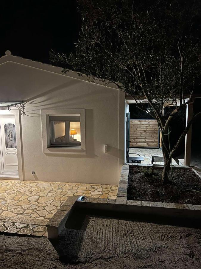 The Old Stables Apartment Vátos المظهر الخارجي الصورة
